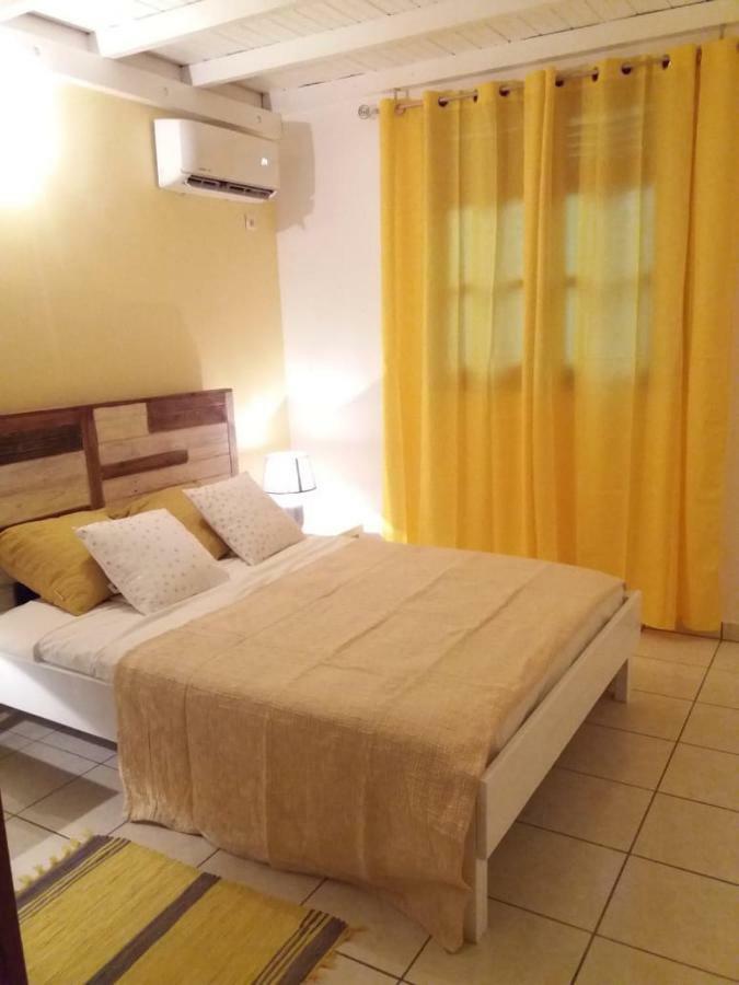 Villa Ponm Kann'L Deshaies Buitenkant foto