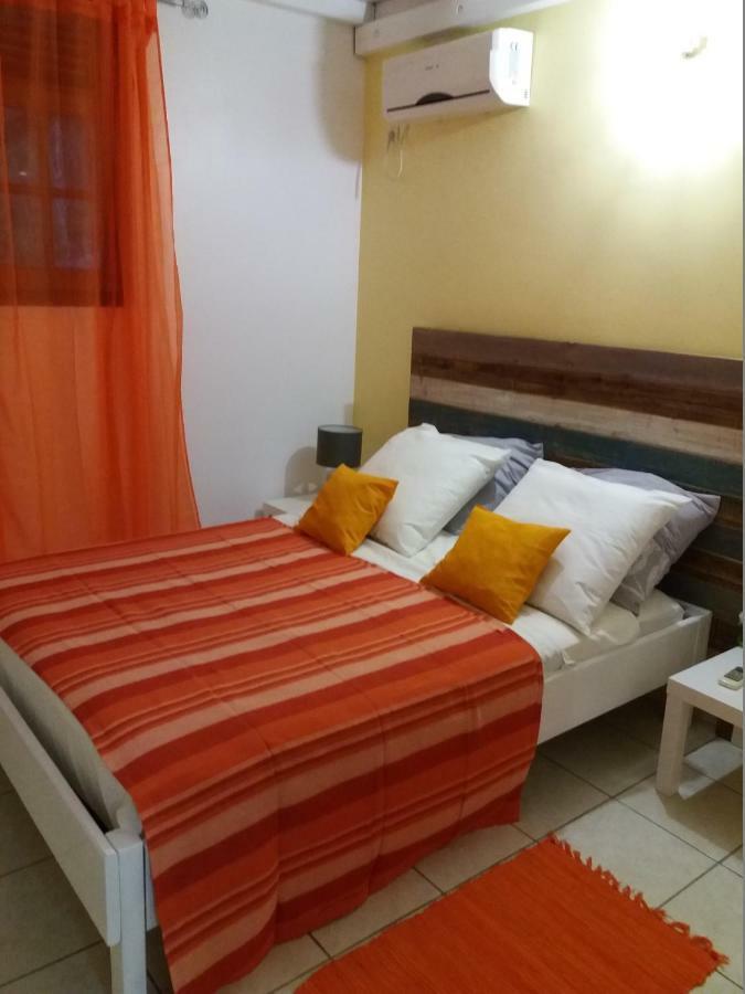 Villa Ponm Kann'L Deshaies Buitenkant foto